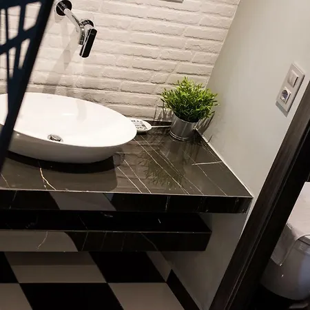 Oinoelia Luxury & דירה