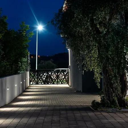 דירה Oinoelia Luxury & פוטוס