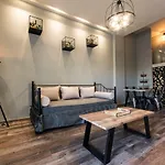 Oinoelia Luxury &