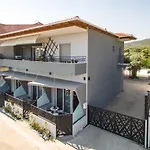 Oinoelia Luxury & Apartment *