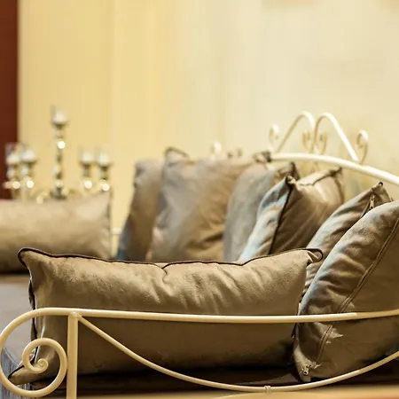 Oinoelia Luxury & Potos