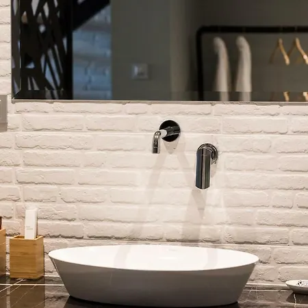 Oinoelia Luxury & Daire Potos