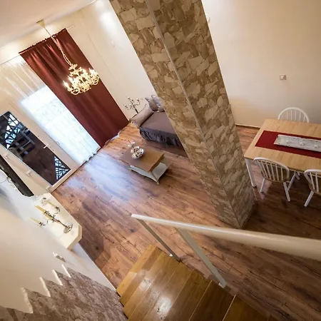 Daire Oinoelia Luxury &