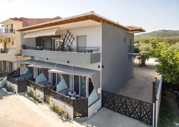 Oinoelia Luxury & Διαμέρισμα *